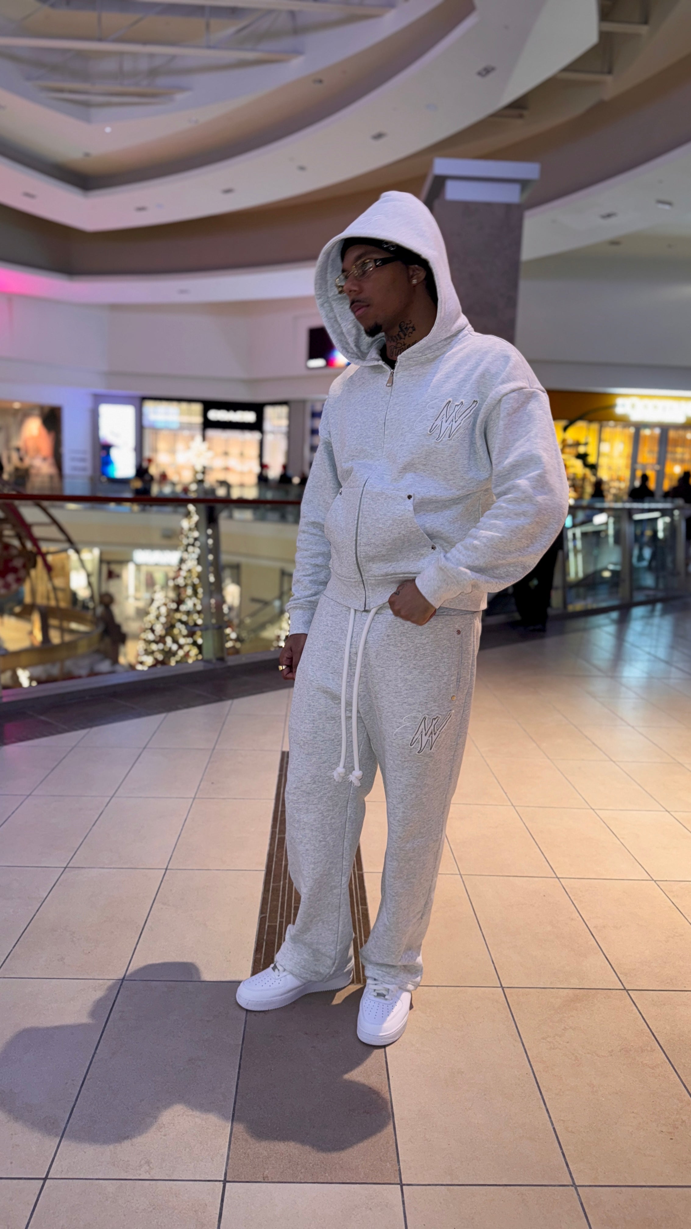 TIMELESS GREY SWEATPANTS