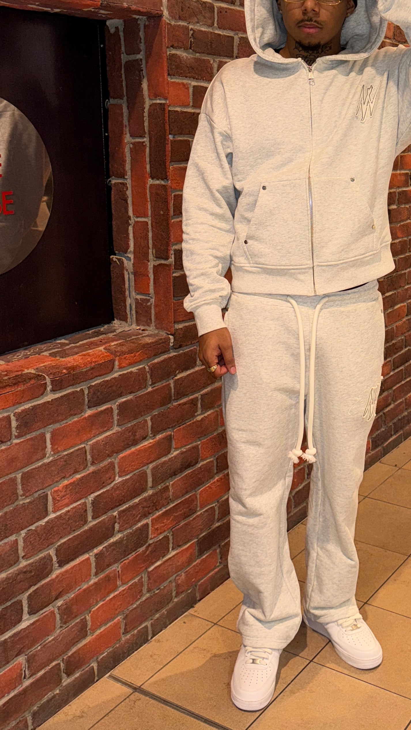 TIMELESS GREY HOODIE