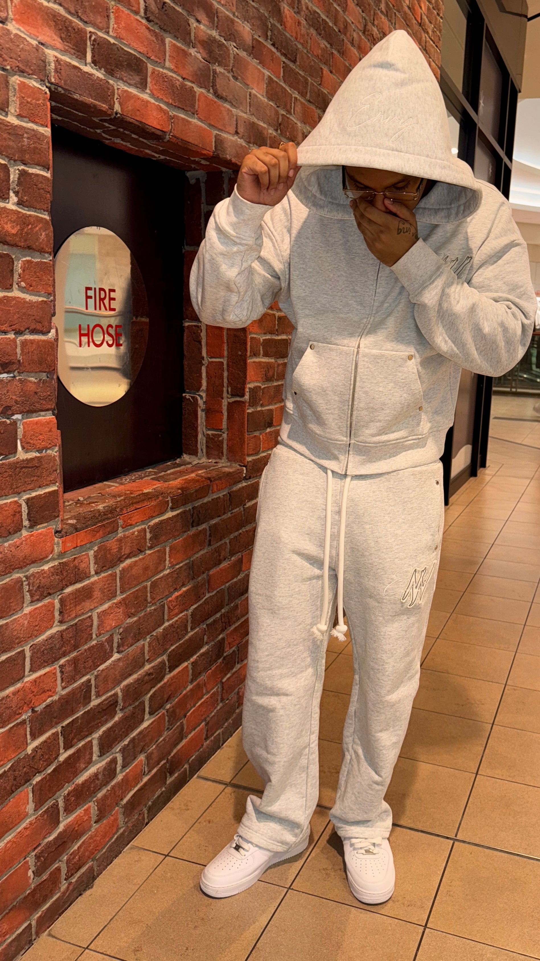 TIMELESS GREY HOODIE